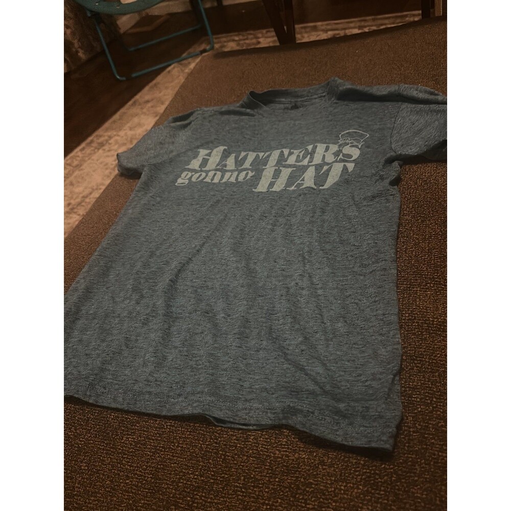 Disney parks Hatters Gonna Hat shirt S